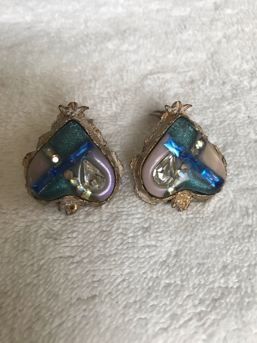 CHRISTIAN LACROIX RARE VINTAGE SACRED HEART CLIP-ON EARRINGS